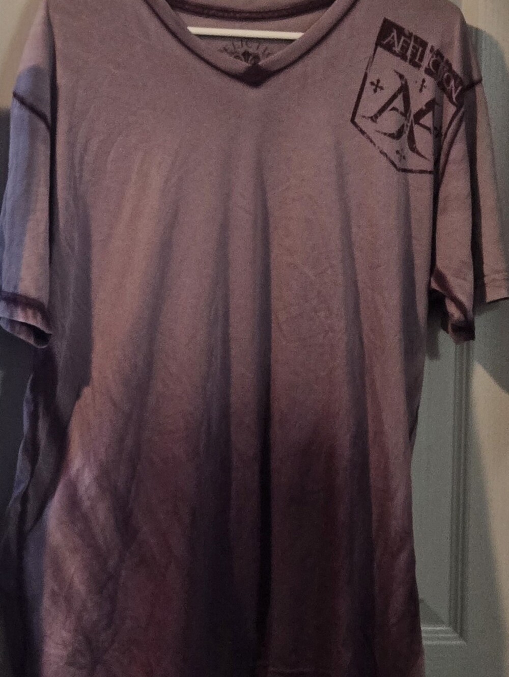Affliction Men's V-Neck Graphic Tee in Mauve